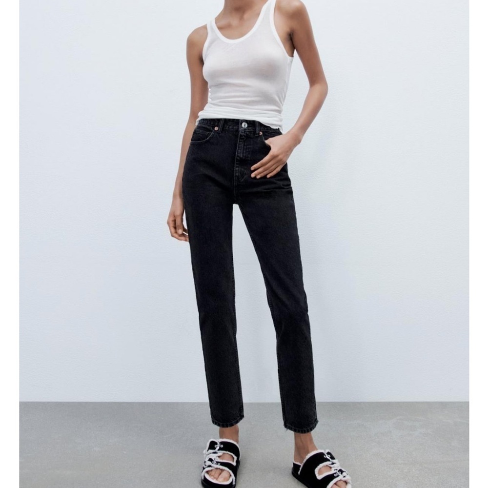 Zara High Rise Ankle length Mom Jeans
